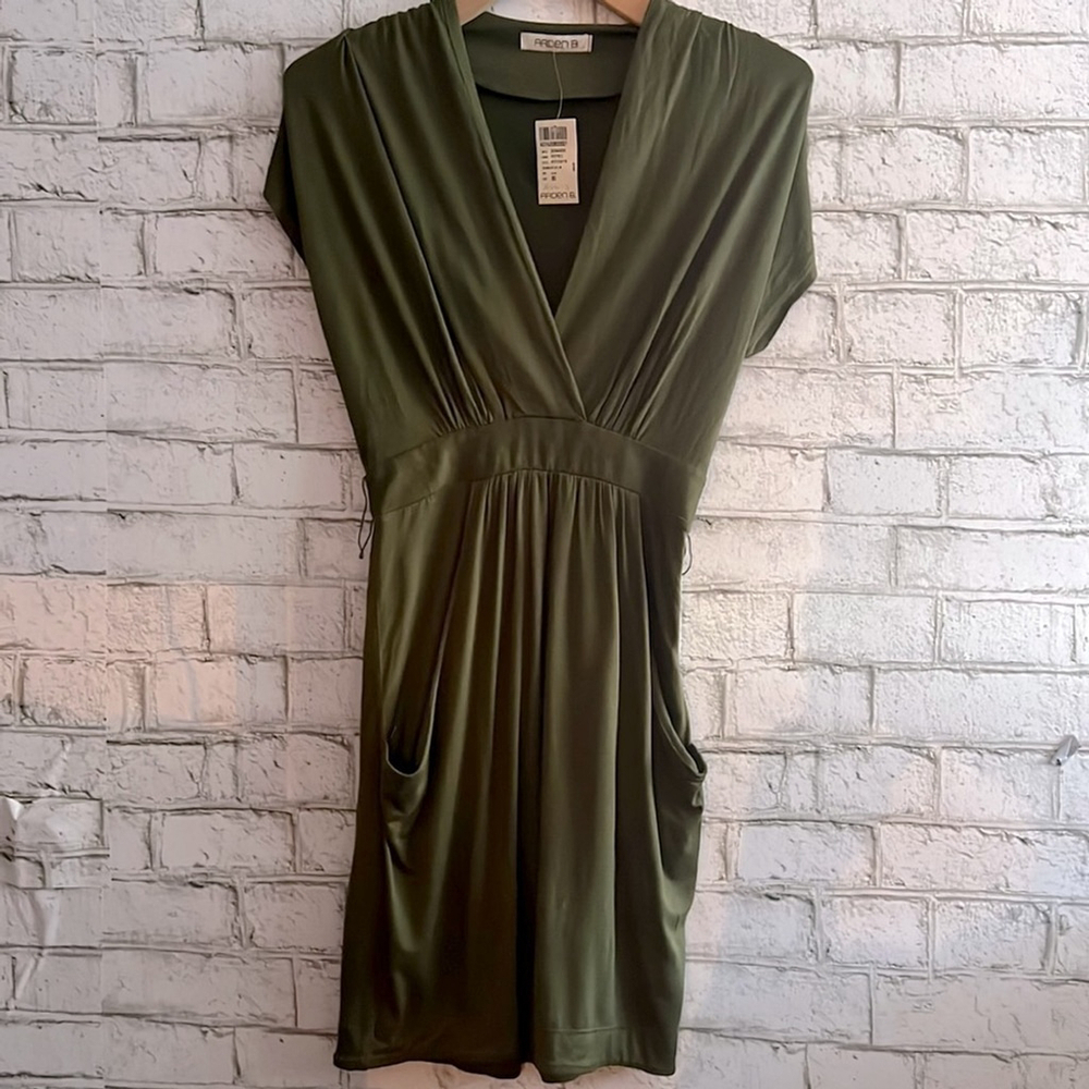 NWT Women’s Arden B Short Sleeve Pocket Dress Green Size XS Y2K